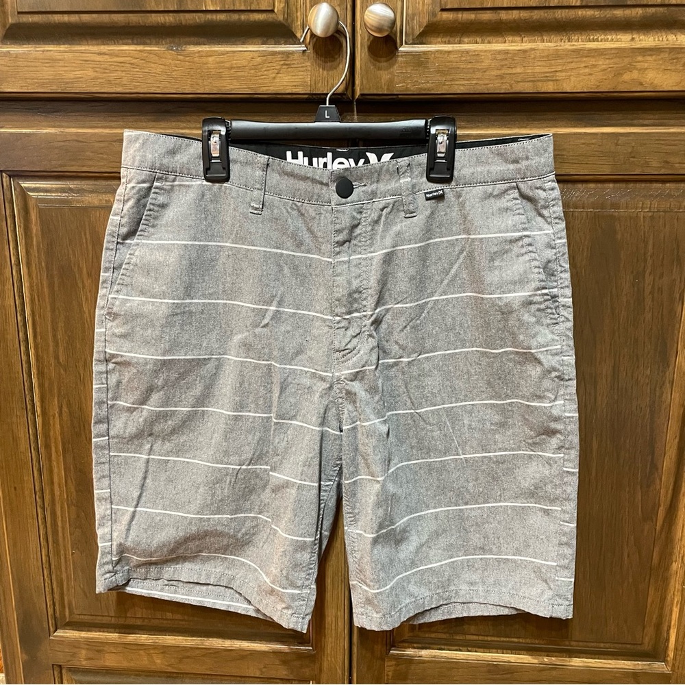 ‼️SOLD‼️ Men’s Hurley Shorts - Size L